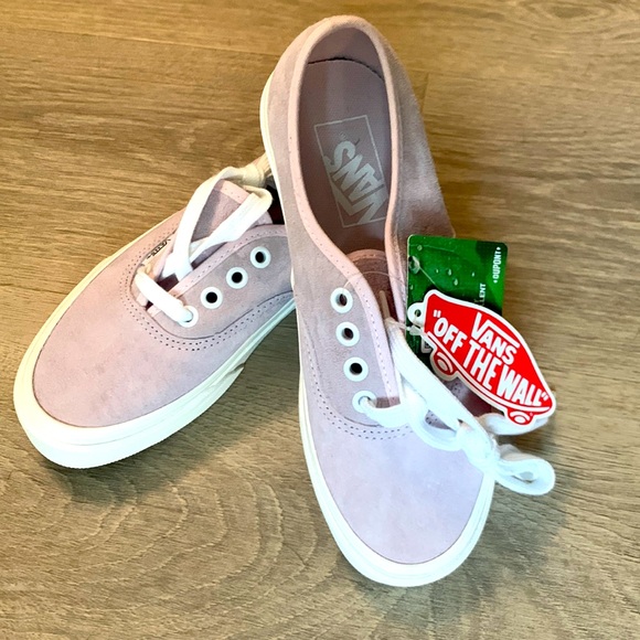 Vans Suede with HEIQ eco-friendly water repellent - Picture 1 of 8